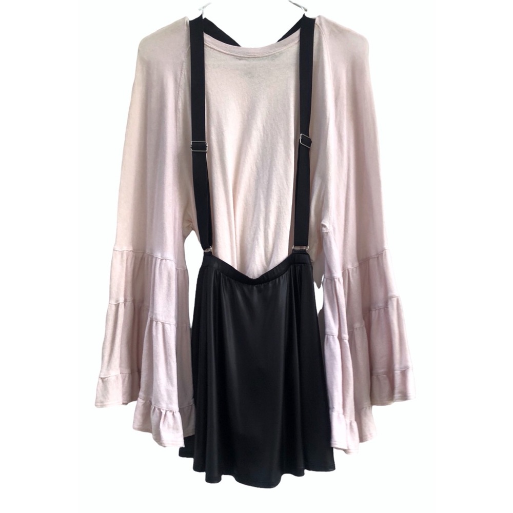• Free People • NWOT | Extreme Sleeve Tee